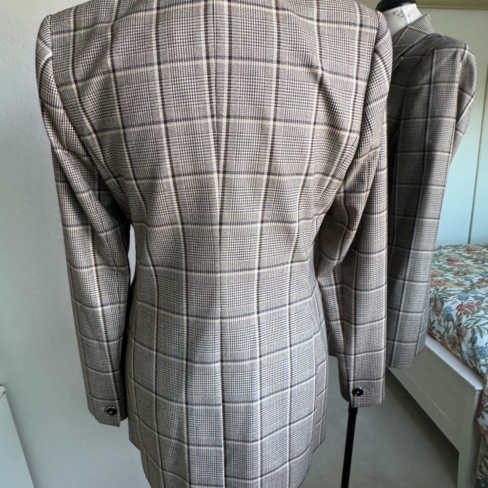 REISS Plaid Double-Breasted Blazer - Picture 4 of 7